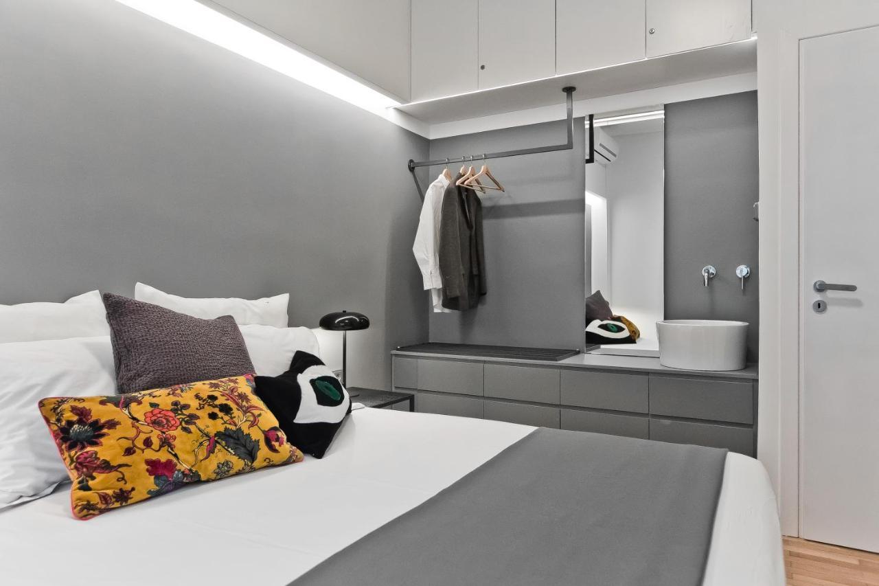 Bag- Boutique Apartment Grey - Hilton Area เอเธนส์ ภายนอก รูปภาพ